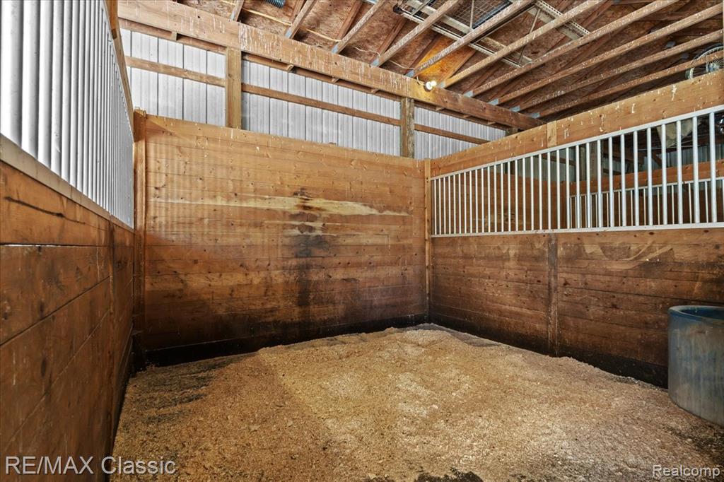 10979 Milford Road, Holly, MI 48442 — Photo 27