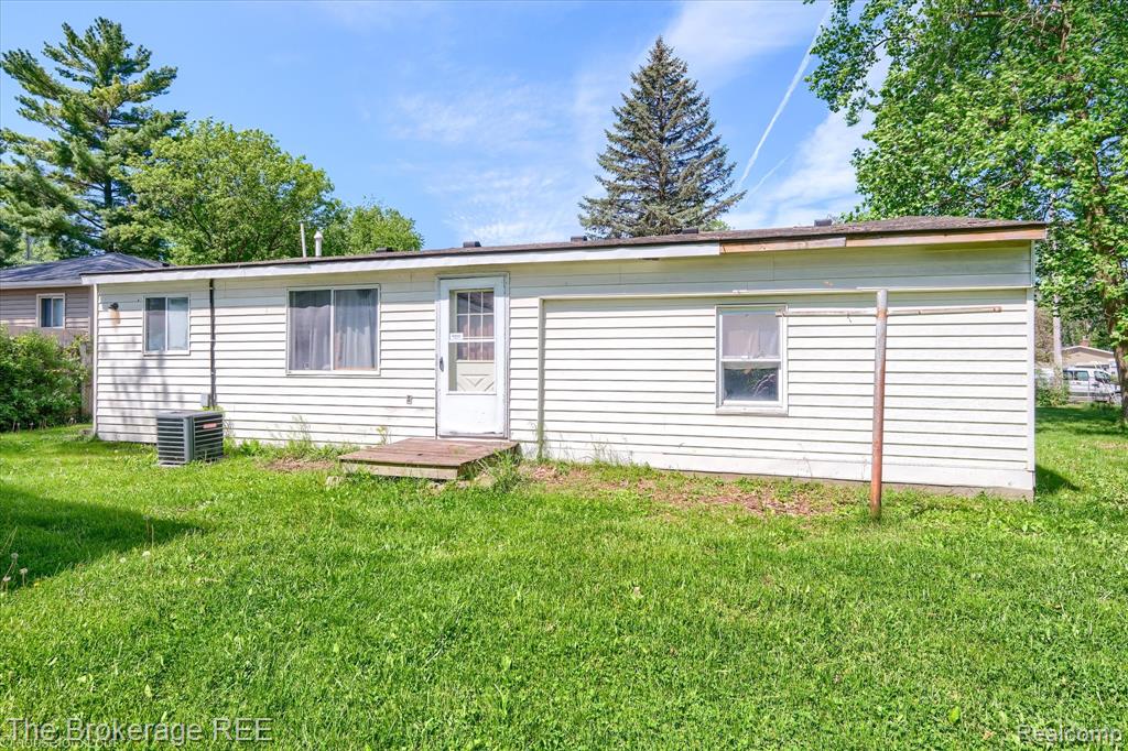2453 Clarice Avenue, Burton, MI 48519 — Photo 20