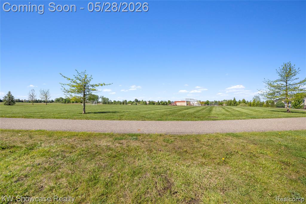 24871 Valleywood Drive, 47, South Lyon, MI 48178 — Photo 29