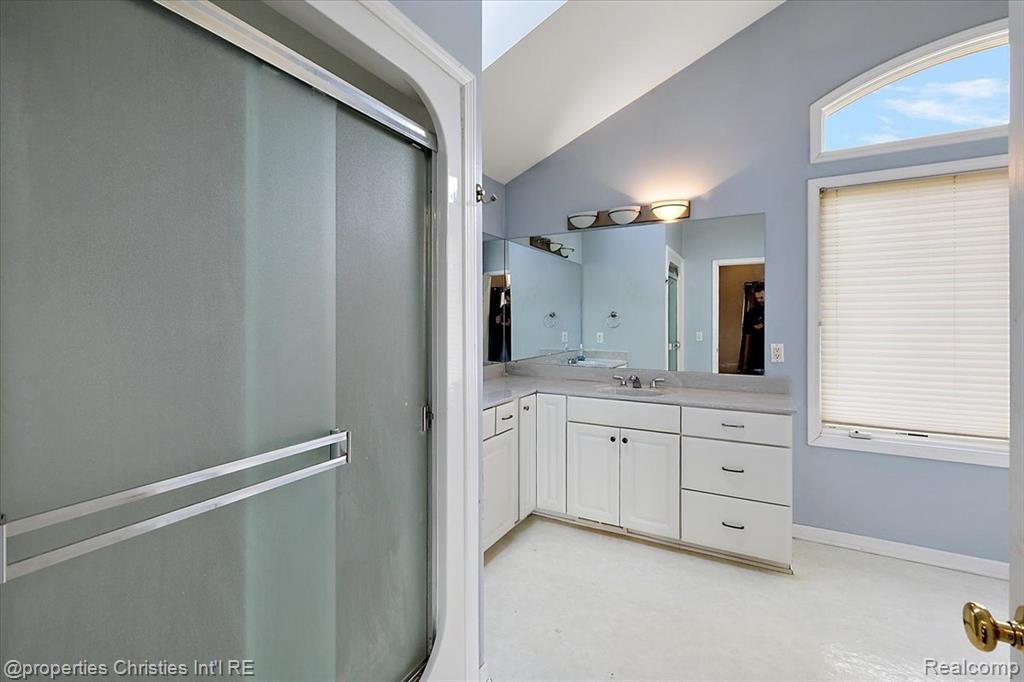 5863 Clarkston Road, Clarkston, MI 48348 — Photo 37