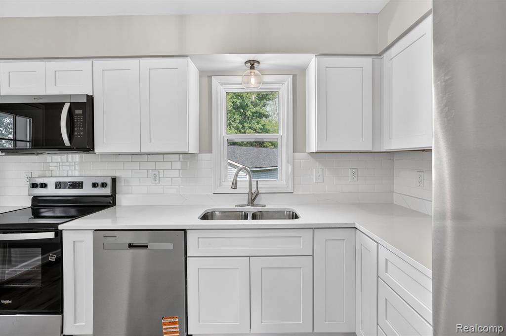 1215 N Oak Road, Davison, MI 48423 — Photo 10