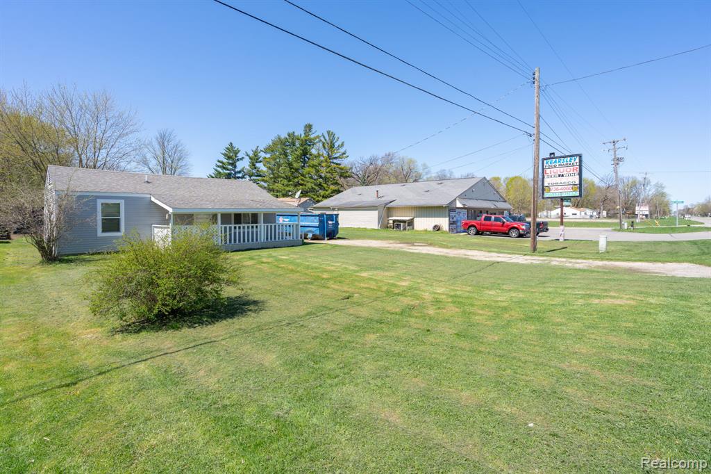 3421 N Genesee Road, Flint, MI 48506 — Photo 2