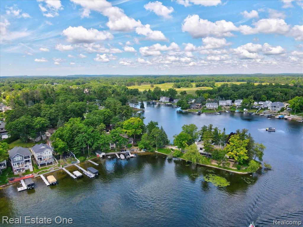 836 Pine Tree Road W, Lake Orion, MI 48362 — Photo 84