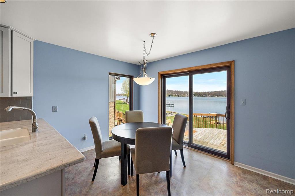 7322 MACEDAY LAKE Road, Waterford, MI 48329 — Photo 17