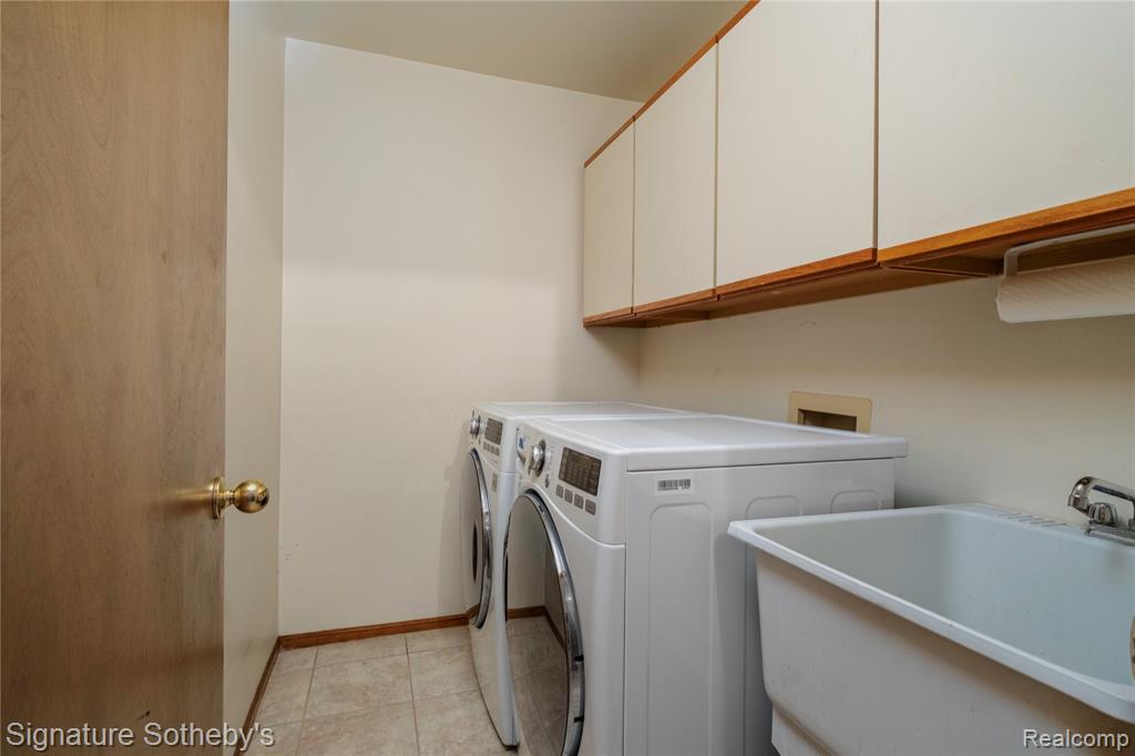 16819 Country Knoll Drive, Northville, MI 48168 — Photo 29