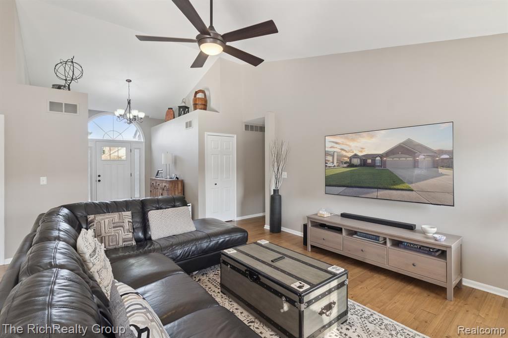 20149 Metzger Dr Drive, Rockwood, MI — Photo 5