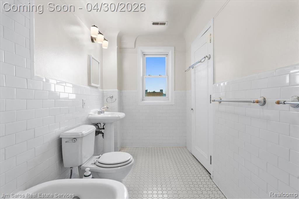 2900 E Jefferson Avenue, Detroit, MI 48207 — Photo 29