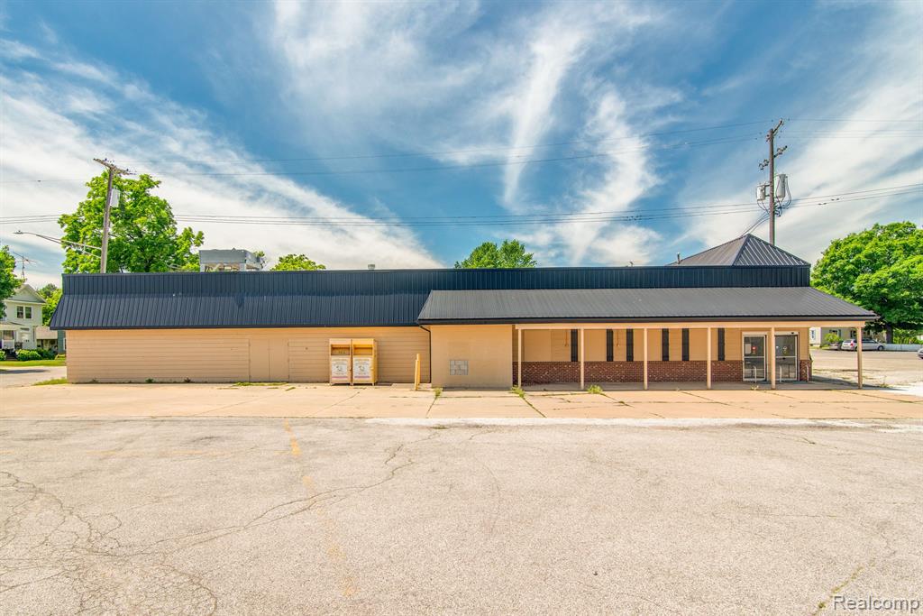 8542 STATE Road, Millington, MI 48746 — front exterior
