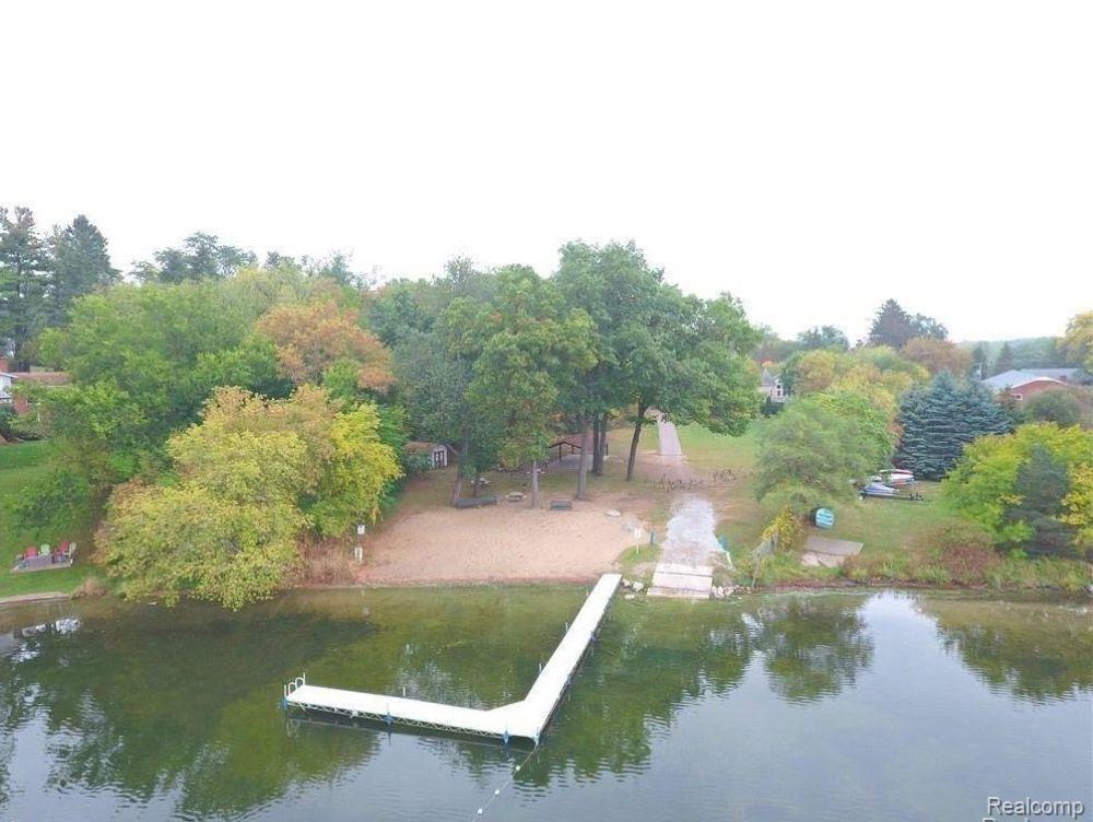 4619 Curtis Lane, Clarkston, MI — Photo 38