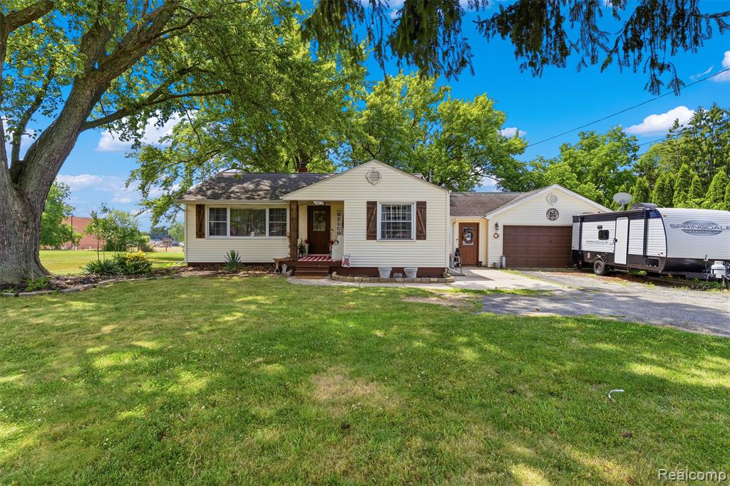 8403 Miller Road, Swartz Creek, MI 48473 — Photo 2