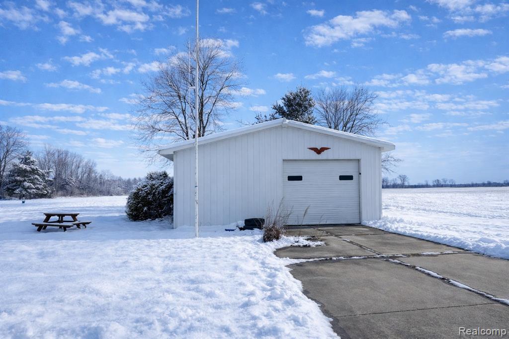 2452 W Willard Road, Clio, MI 48420 — Photo 7