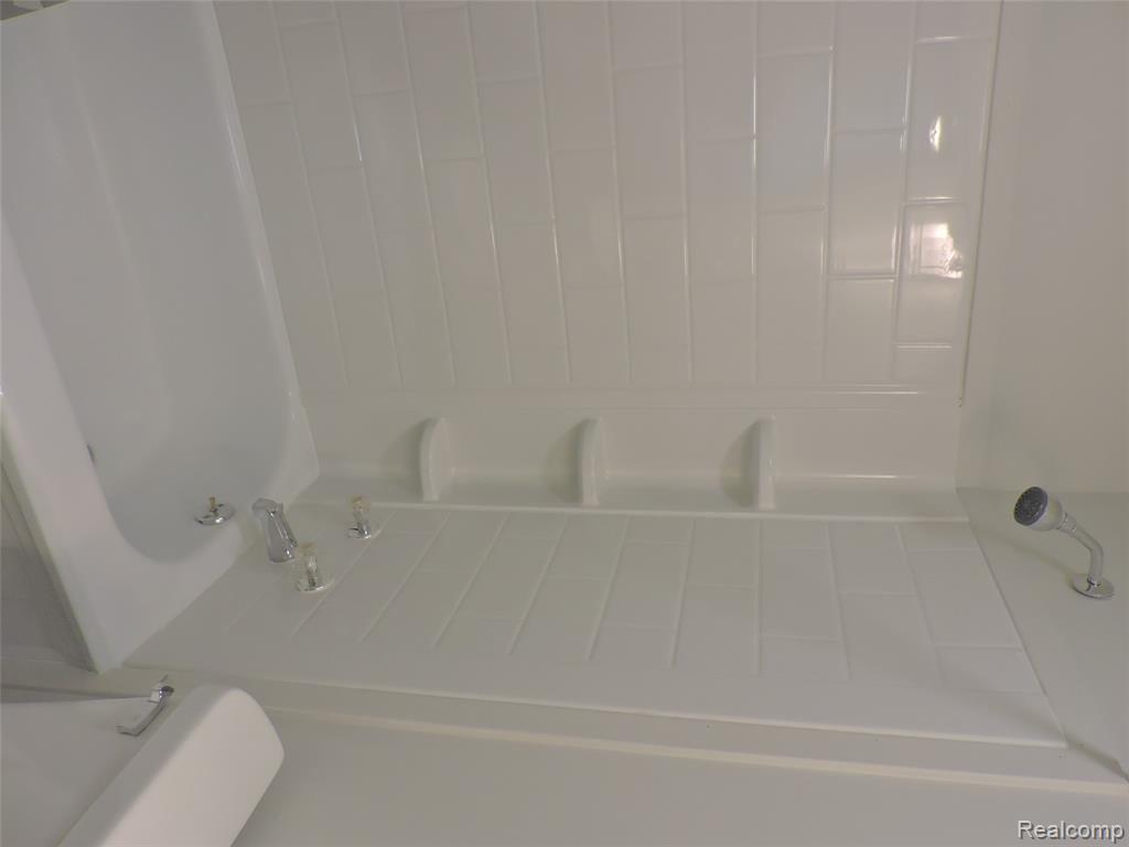 4014 Jacque Street, Flint, MI 48532 — Photo 15