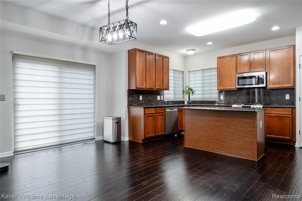 27460 Belgrave Place, Novi, MI — Photo 15