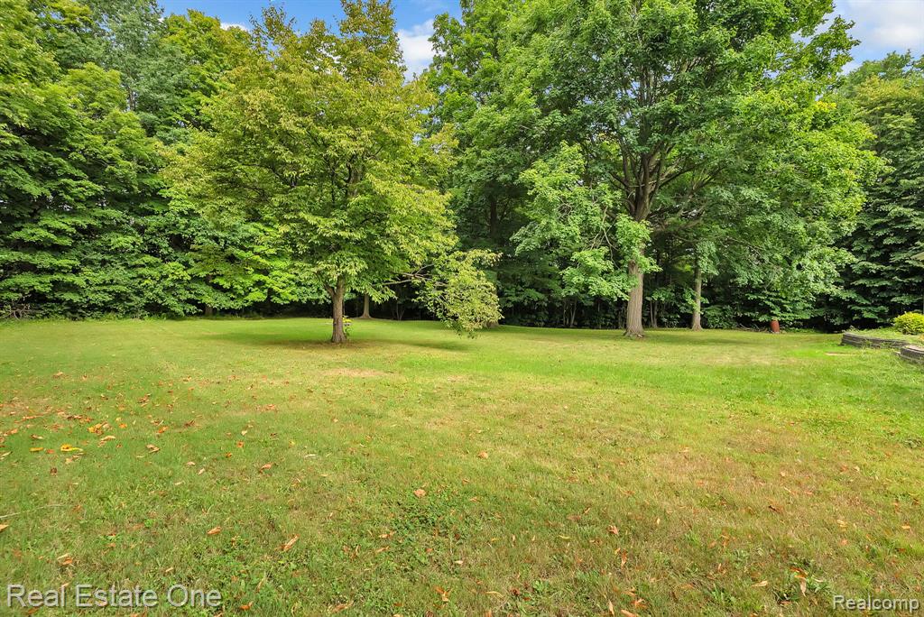 72021 Romeo Plank Road, Armada, MI — Photo 14