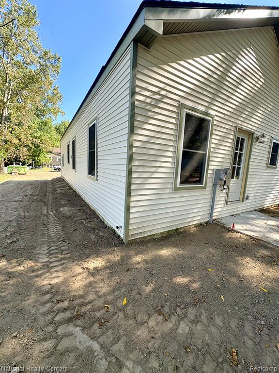 542 Springle Drive, Waterford, MI 48327 — Photo 24