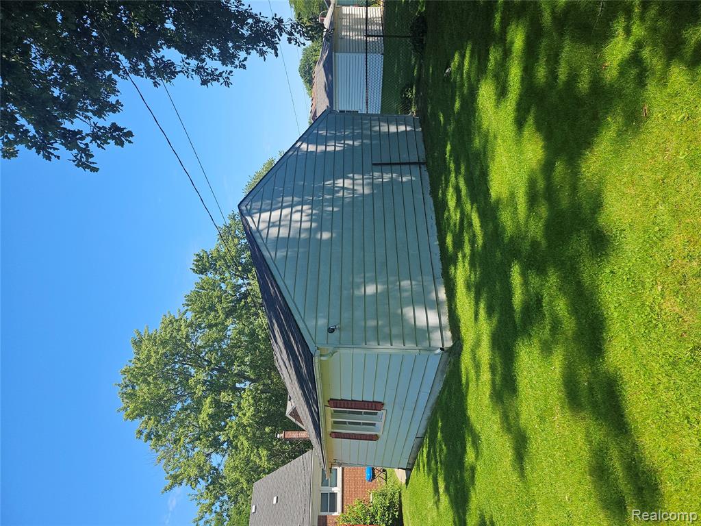 20296 Damman Street, Harper Woods, MI 48225 — Photo 21