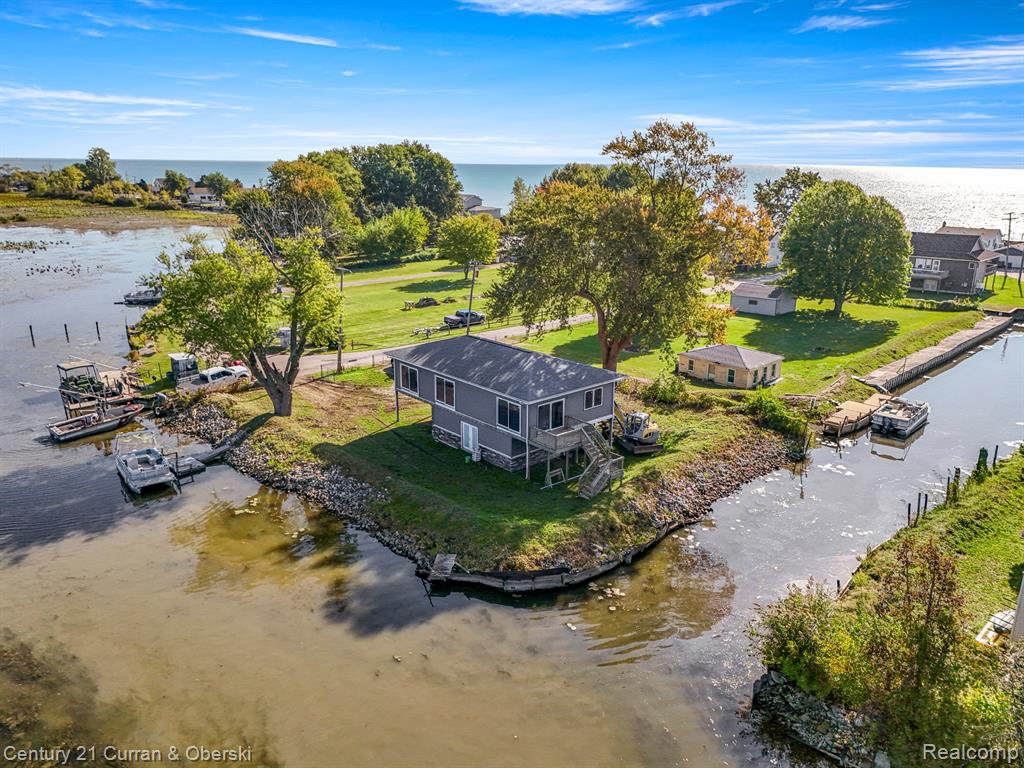 6809 Lakeshore Drive, Newport, MI 48166 — Photo 39