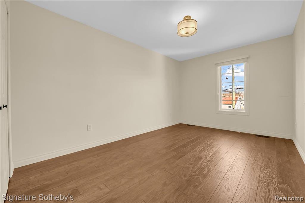 621 DEWEY Street, Royal Oak, MI 48067 — Photo 15