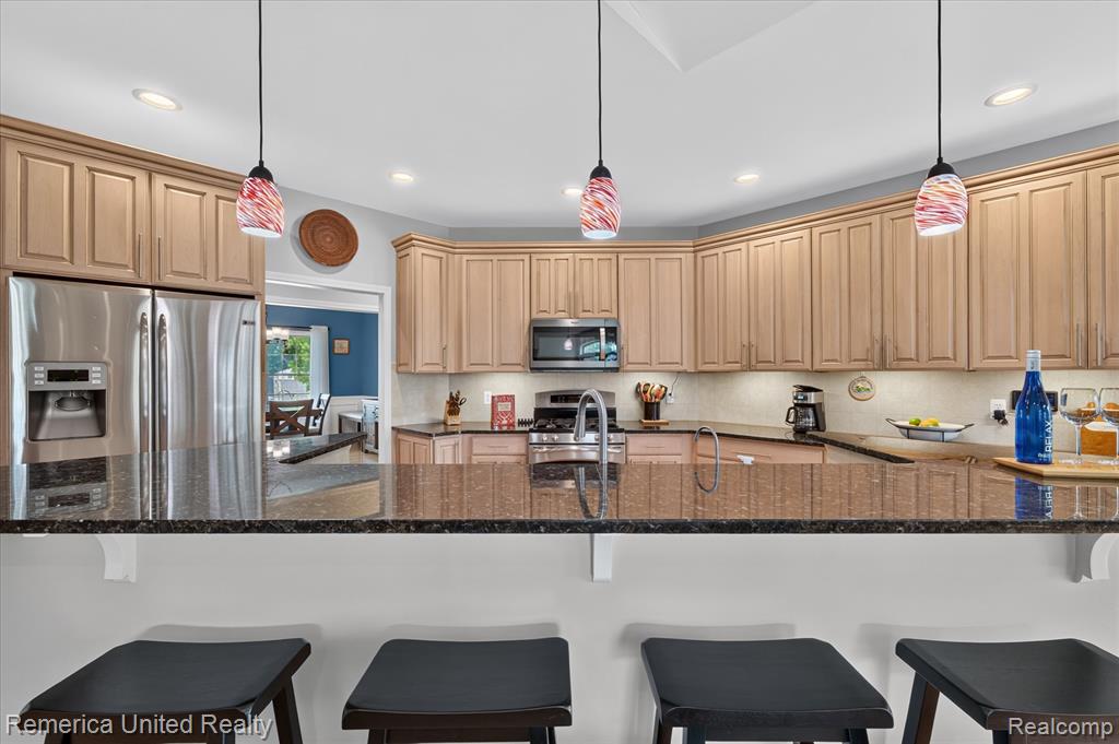 6169 Bay Court, Waterford, MI 48327 — Photo 10