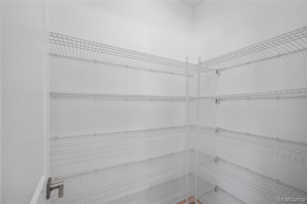 16085 Catalpa Ridge Drive, Holly, MI 48442 — Photo 11