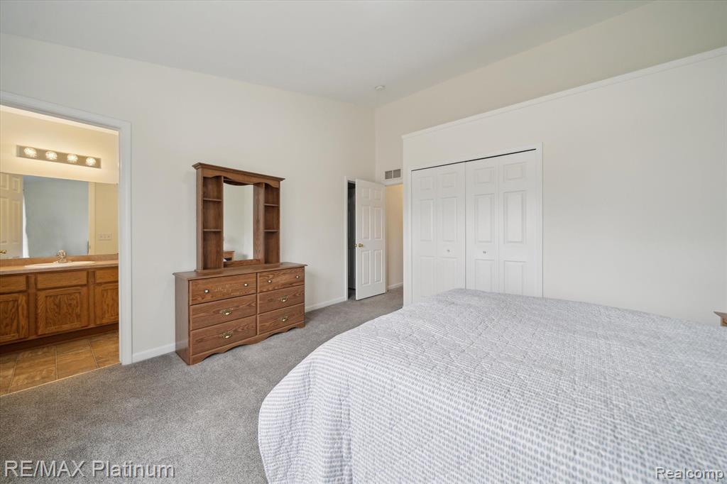 2188 KNOTTY PINE Trail, Howell, MI 48855 — Photo 12