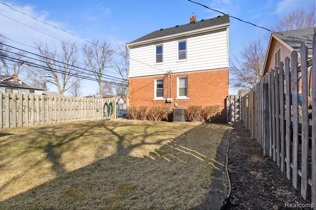 902 E 2ND Street, Royal Oak, MI 48067 — Photo 26