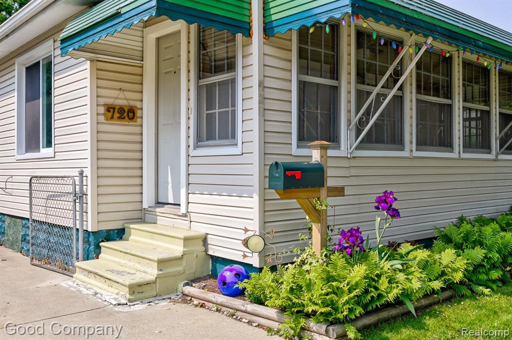 720 E Granet Avenue, Hazel Park, MI 48030 — Photo 43