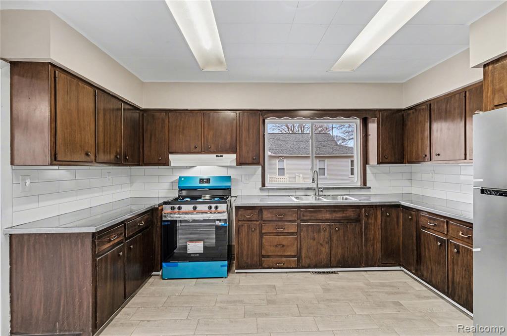 5044 2nd Street, Swartz Creek, MI 48473 — Photo 13