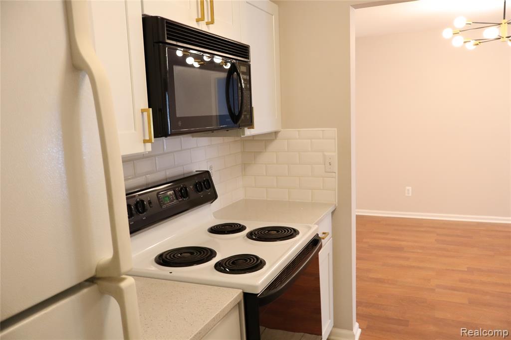 44982 Marigold Drive, Sterling Heights, MI 48314 — Photo 20