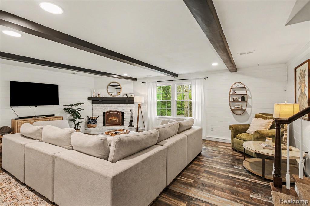 6040 Tall Oak Way, Brighton, MI 48116 — Photo 3