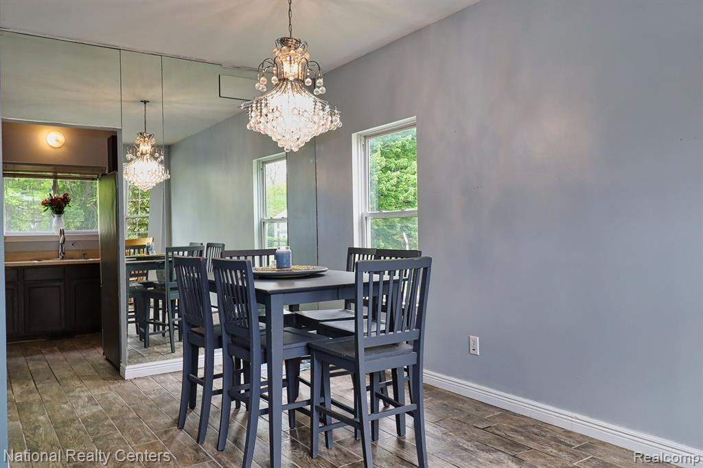5626 Lockwood Drive, Waterford, MI 48329 — Photo 9