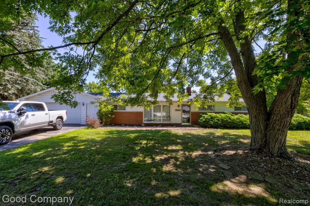 6327 Snow Apple Drive, Clarkston, MI — Photo 39