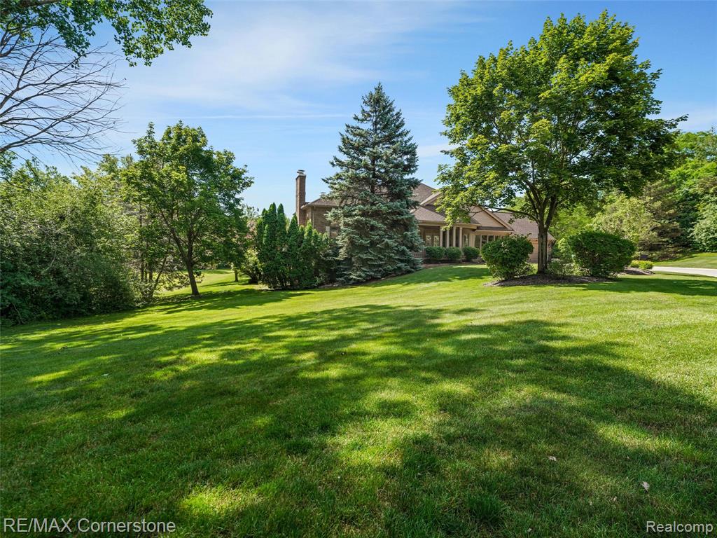13780 Eaton Drive, Plymouth, MI 48170 — Photo 48