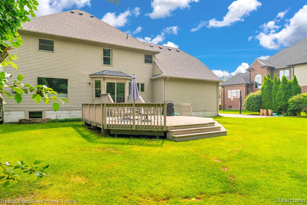 5453 BAYWOOD Drive, Fort Gratiot, MI 48059 — Photo 58
