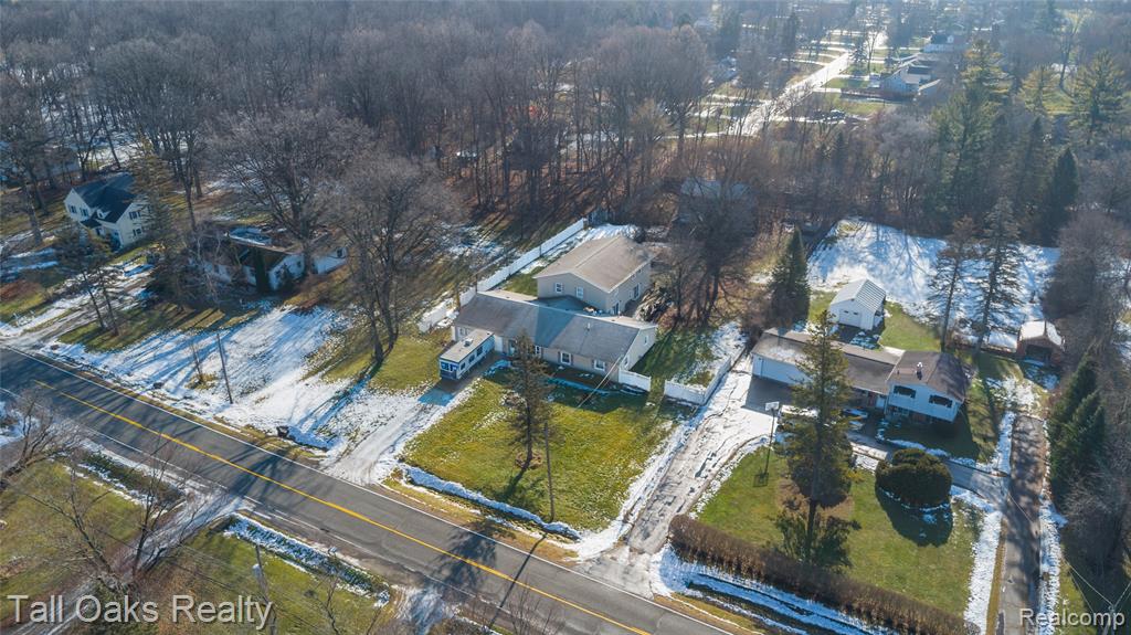 6054 E Pierson Road, Flint, MI 48506 — Photo 2