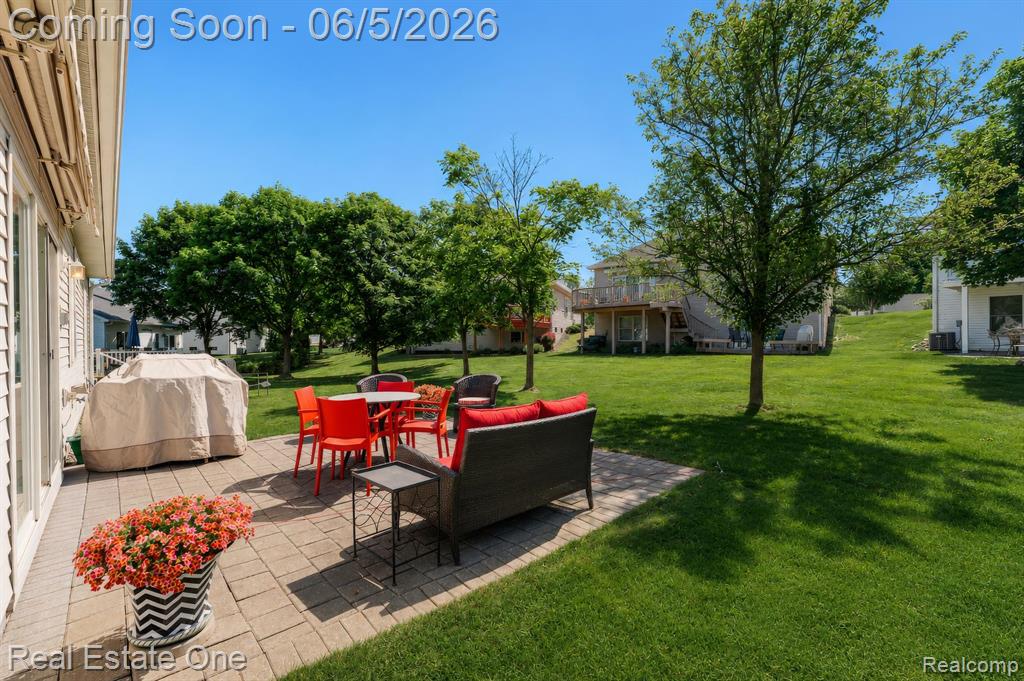 3580 Riverside Drive, Auburn Hills, MI 48326 — Photo 33