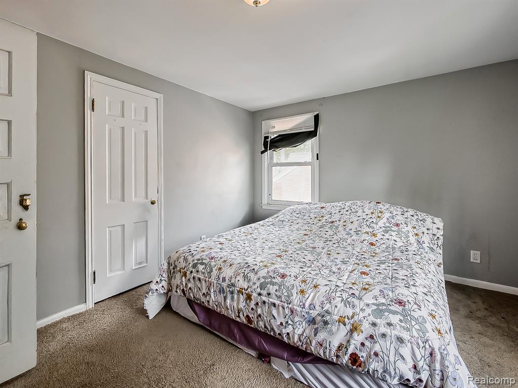 5936 Hillcrest Street, Grosse Pointe, MI 48236 — Photo 19