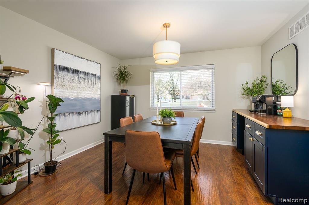 5369 Greendale Drive, Troy, MI 48085 — Photo 5