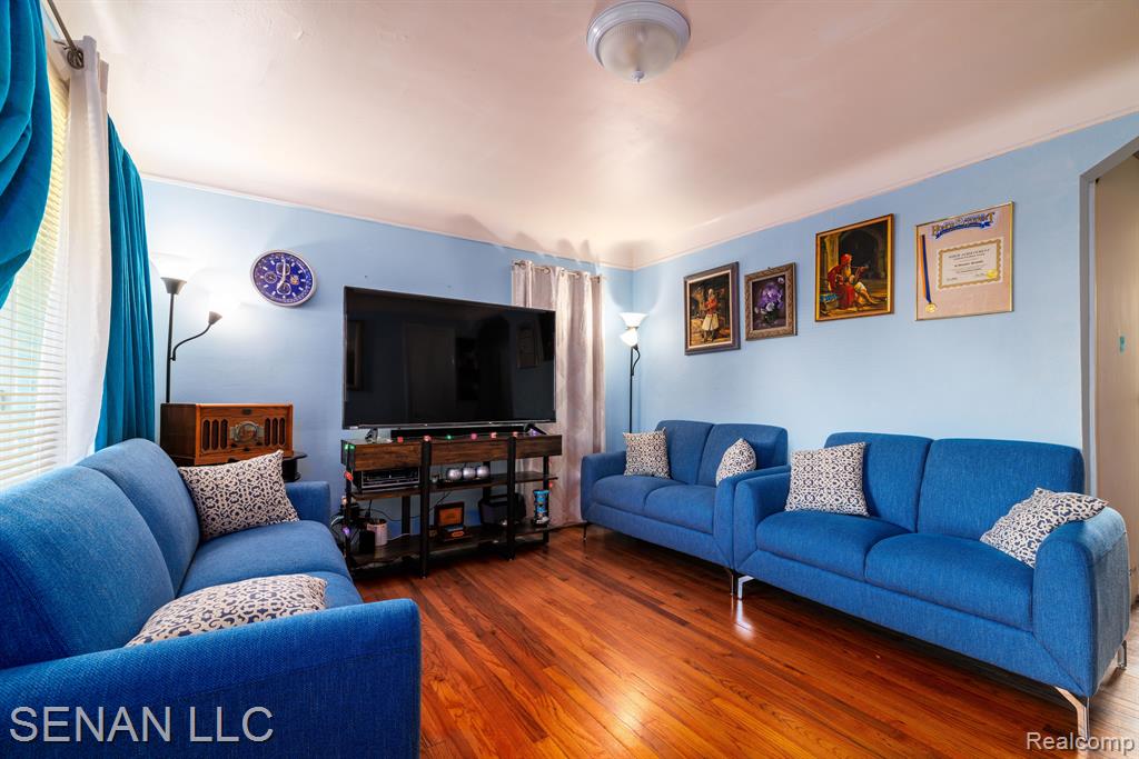 6001 WARWICK Street, Detroit, MI 48228 — Photo 11