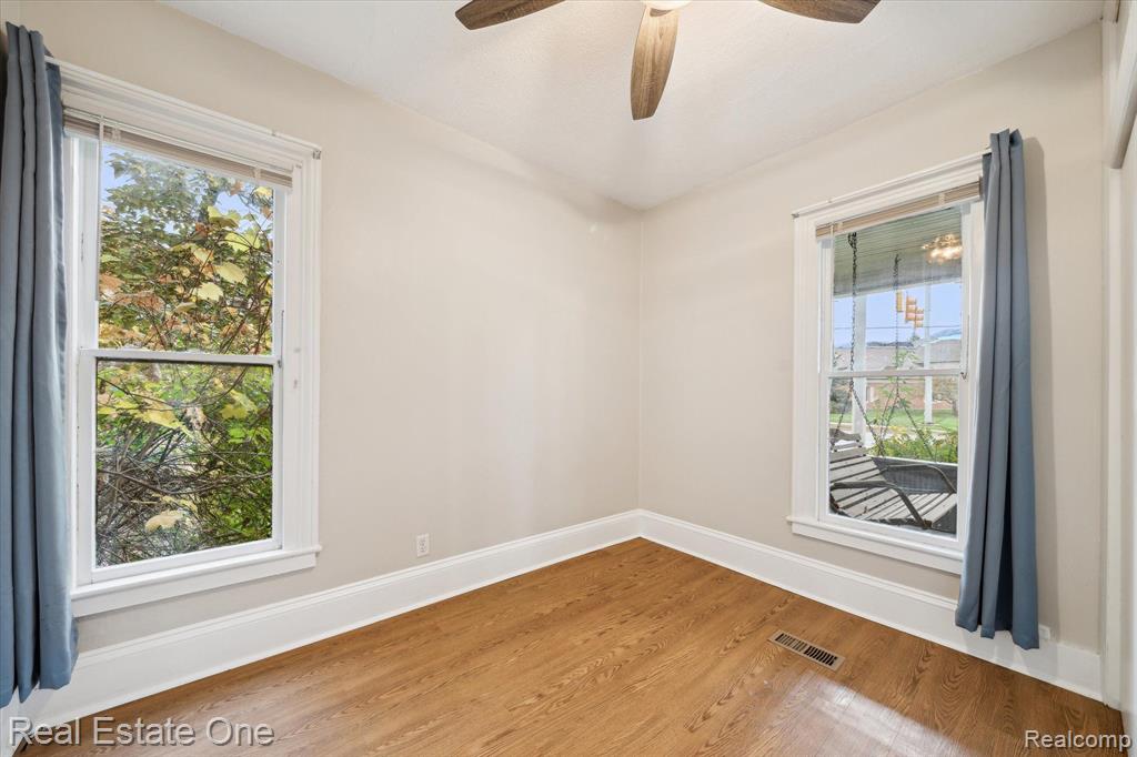 95 N WASHINGTON Street, Oxford, MI 48371 — Photo 21