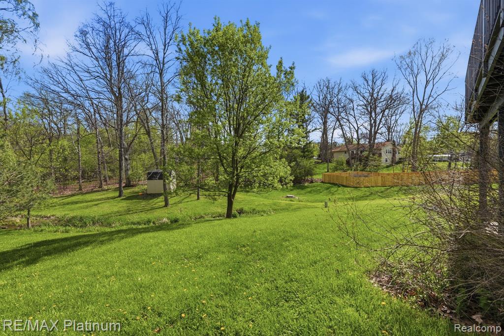 2428 Fisher Road, Howell, MI 48855 — Photo 29
