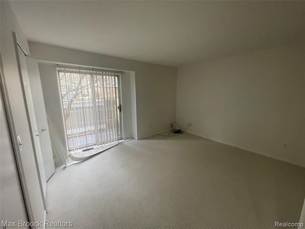 6620 Fireside Court, West Bloomfield, MI — Photo 10