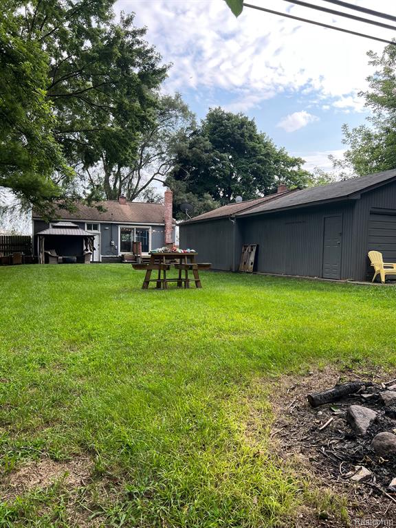 5160 HATCHERY Road, Waterford, MI 48329 — Photo 8