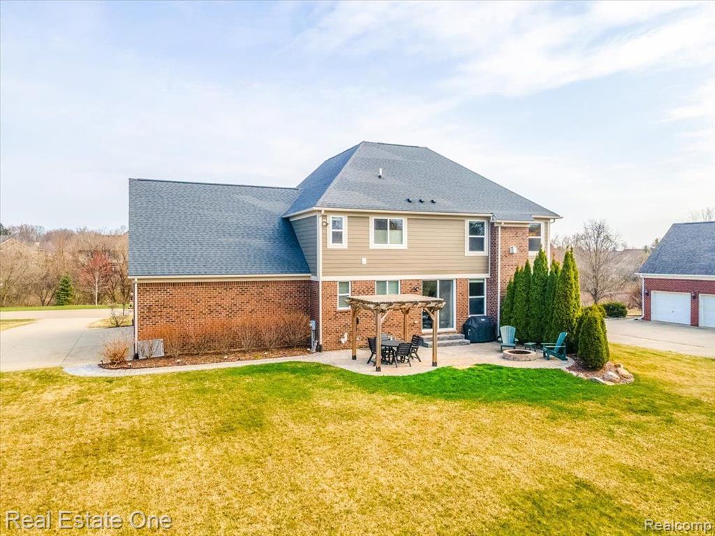 48025 E OXFORD Court, Canton, MI 48187 — Photo 22