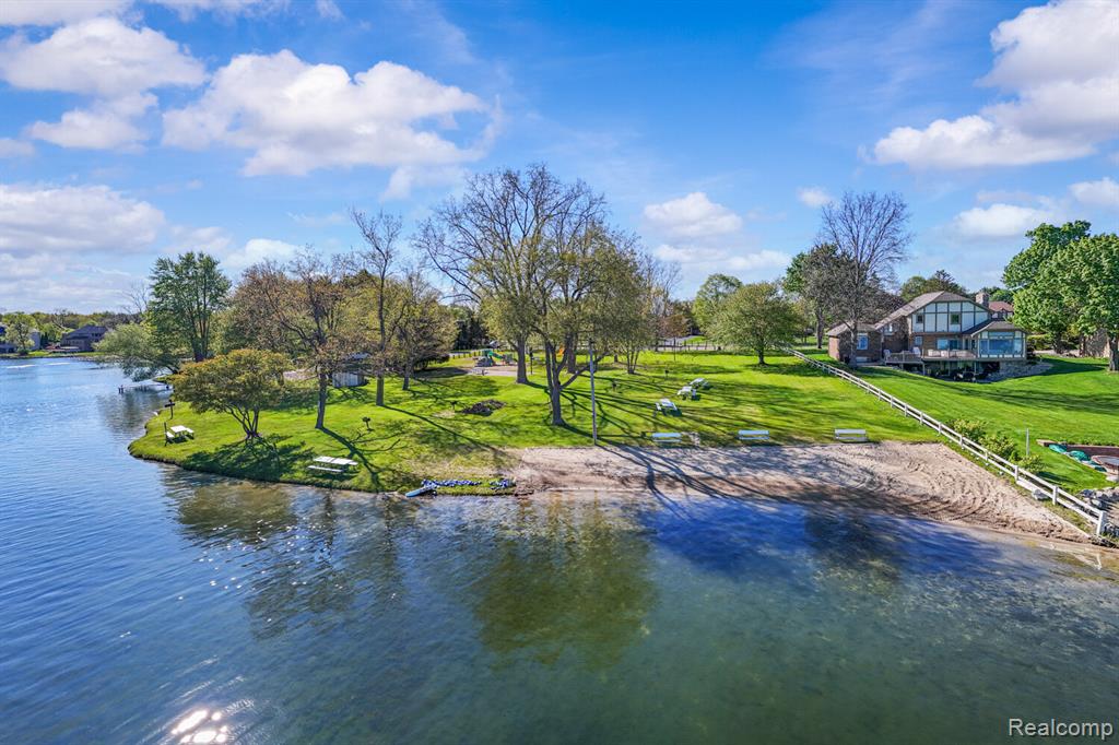 4178 Chevron Drive, Highland, MI 48356 — Photo 47