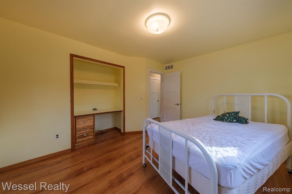 557 Green Cove Drive, Holly, MI 48442 — Photo 14