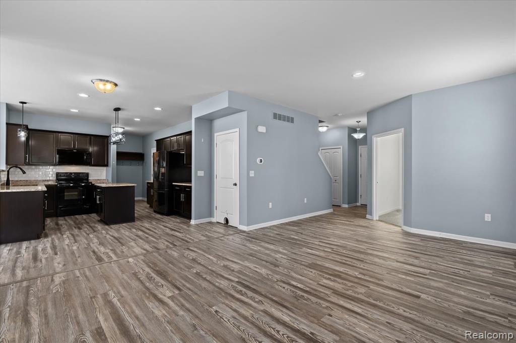 2226 Wood Lane, Howell, MI 48843 — Photo 7