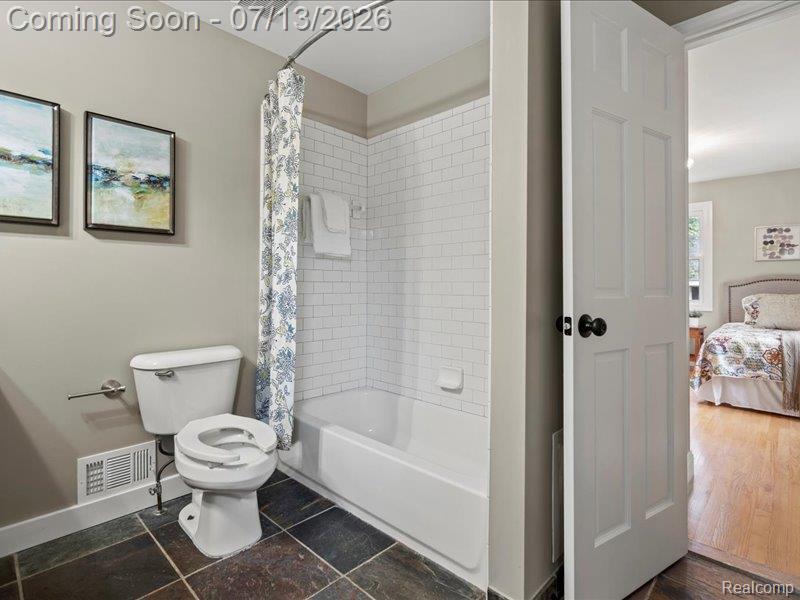6420 Commerce Road, West Bloomfield, MI 48324 — Photo 30