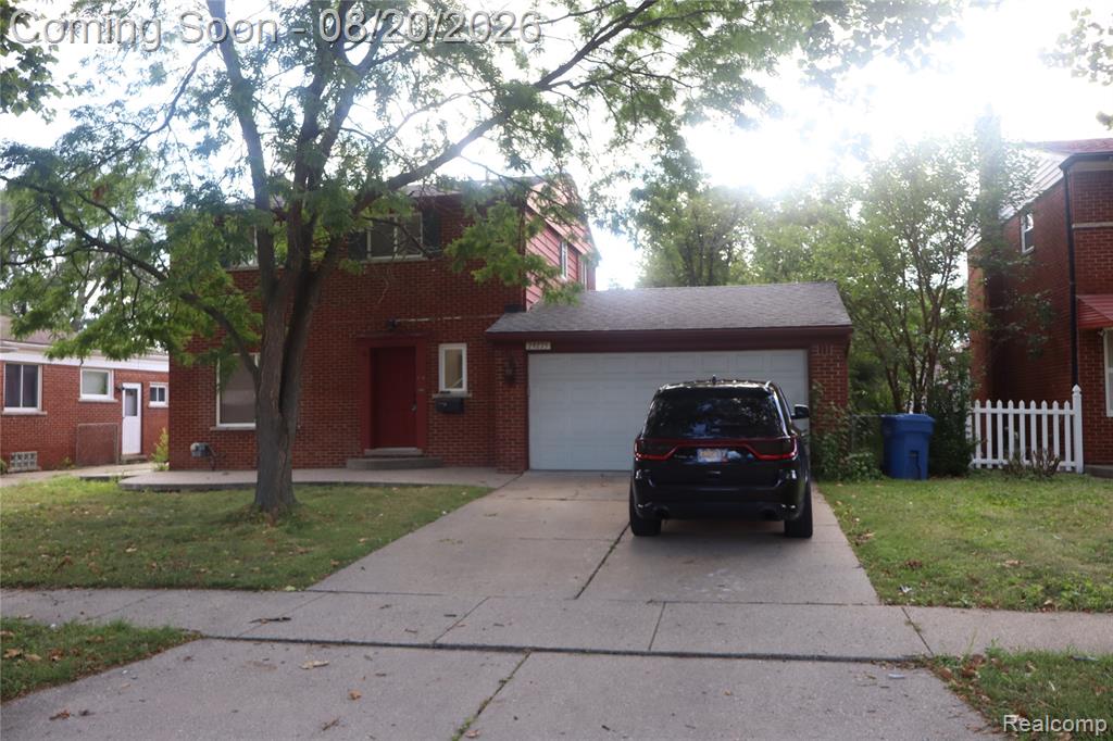 29275 Roan Drive, Warren, MI 48093
