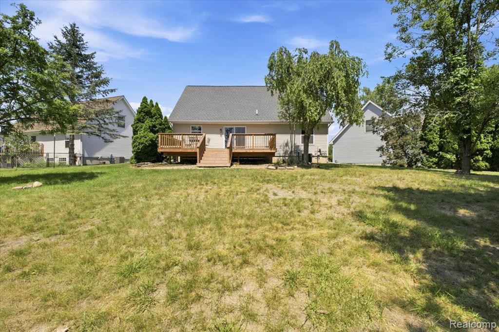 879 Barren Oaks Drive, Pontiac, MI 48341 — Photo 42